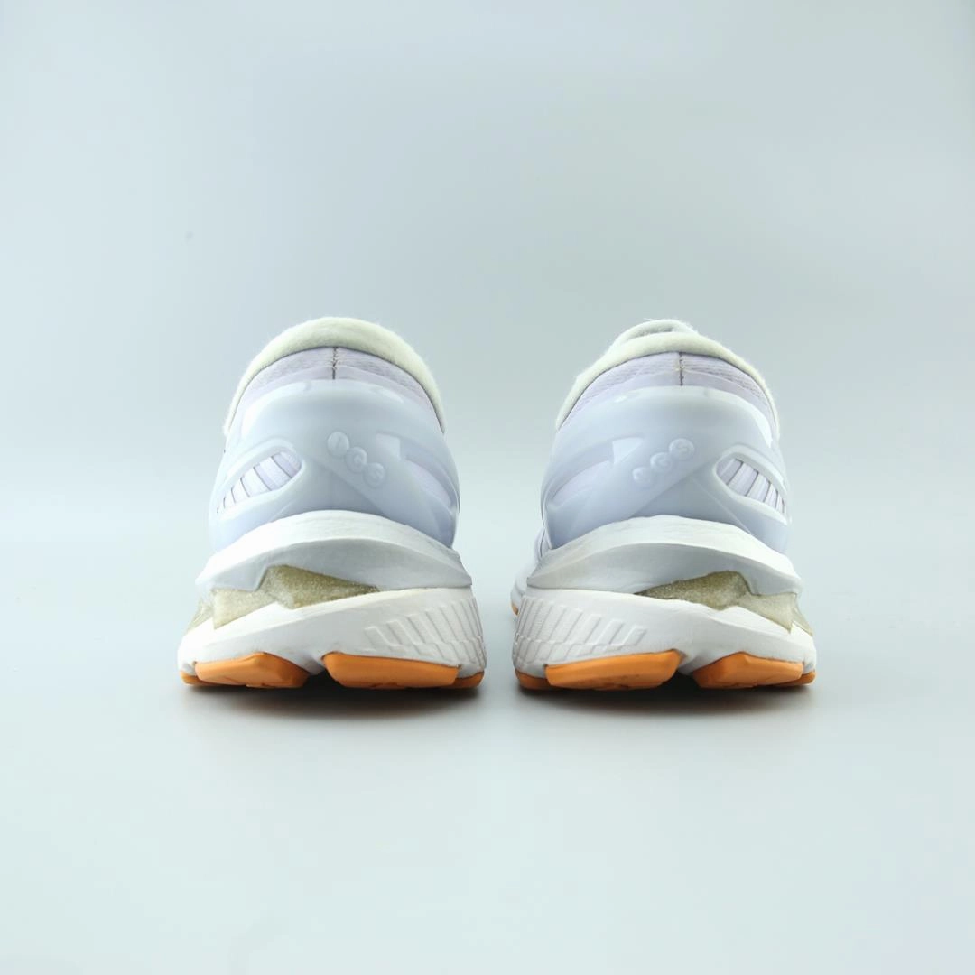 ASICS GEL KAYANO 27