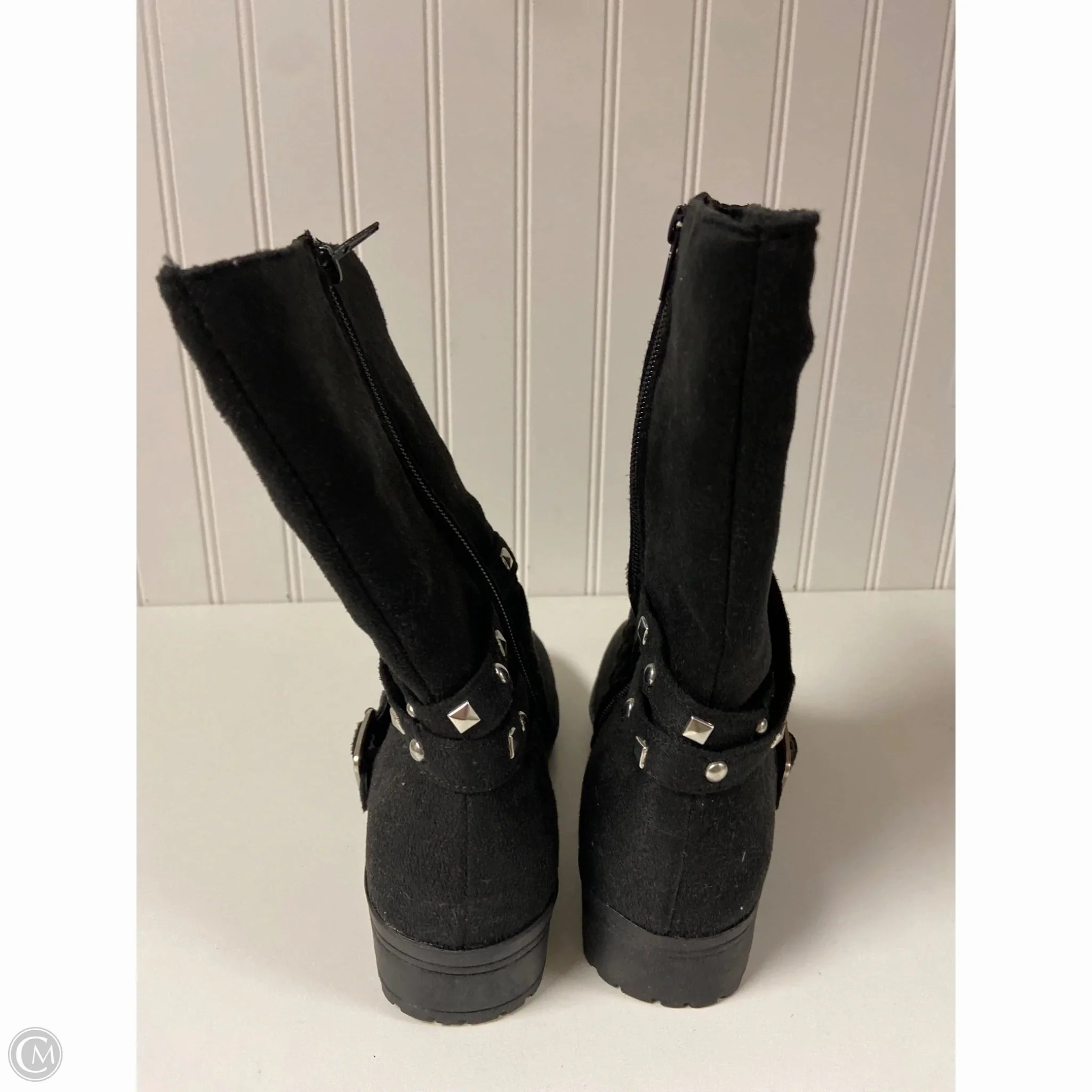 Boots Ankle Flats By Clothes Mentor In Black, Size: 6