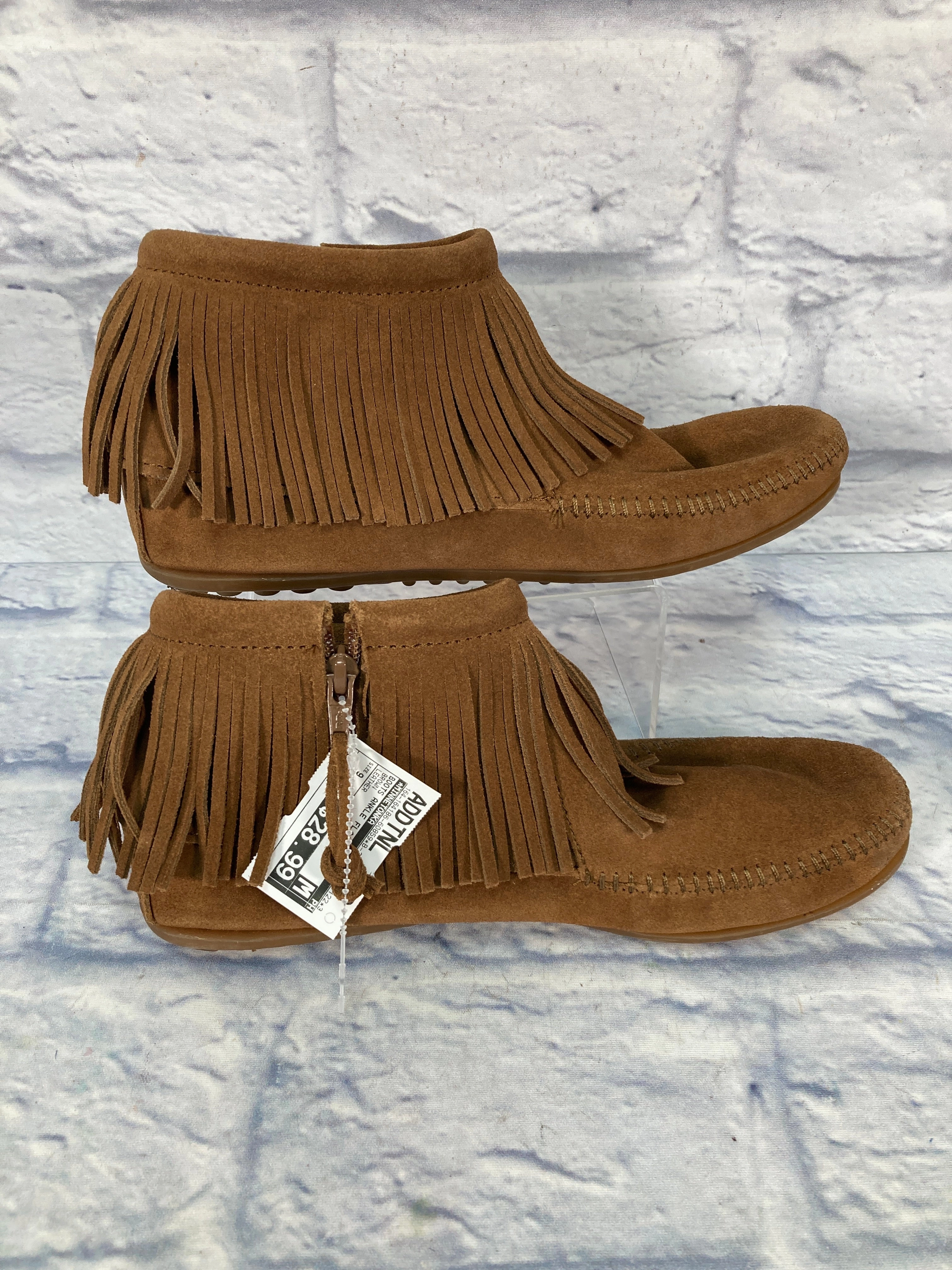 Boots Ankle Flats By Minnetonka In Brown, Size: 9