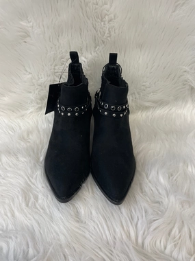 Boots Ankle Heels By Clothes Mentor In Black & Silver, Size: 8