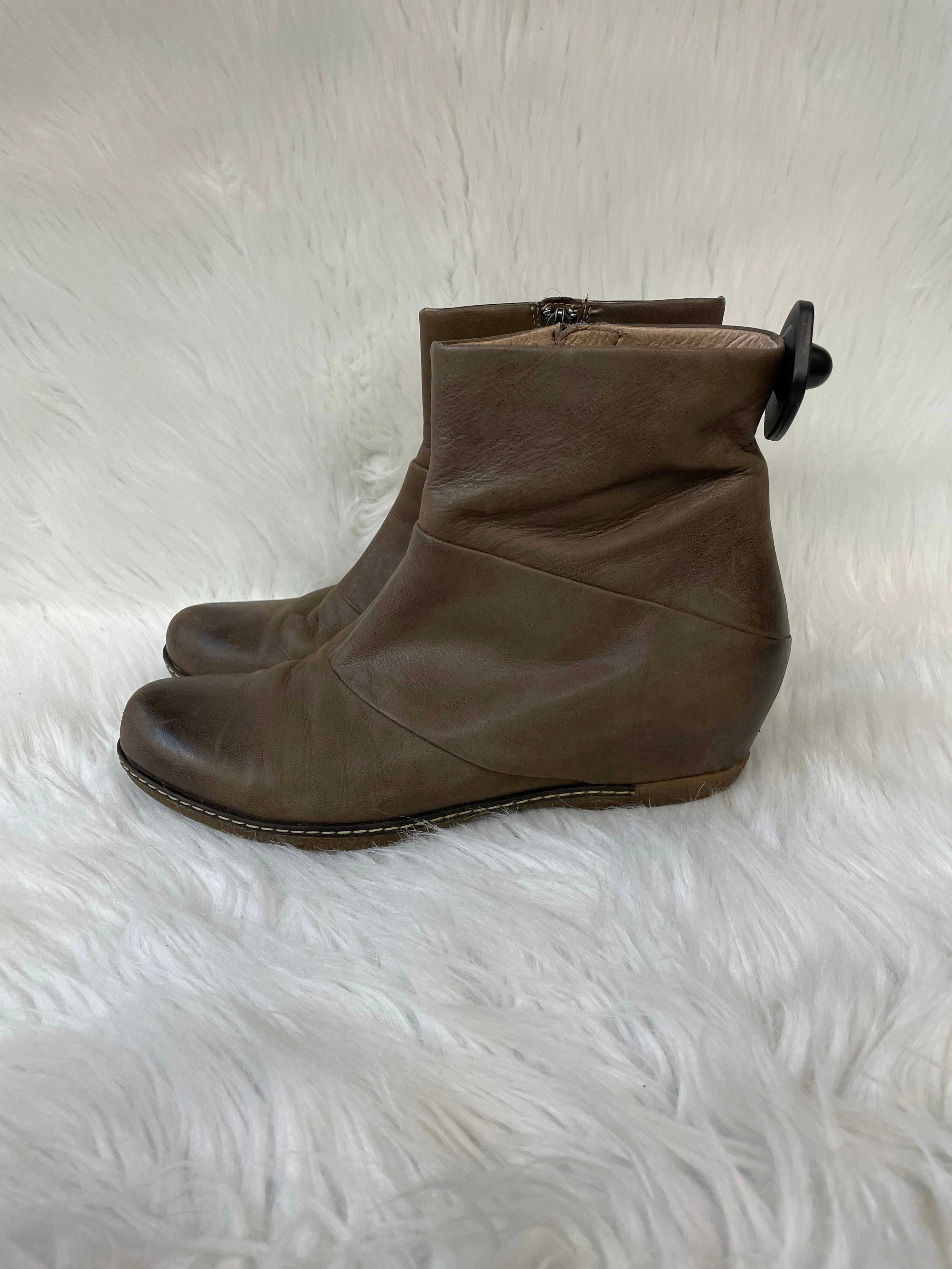Boots Ankle Heels By Dansko In Taupe, Size: 9.5
