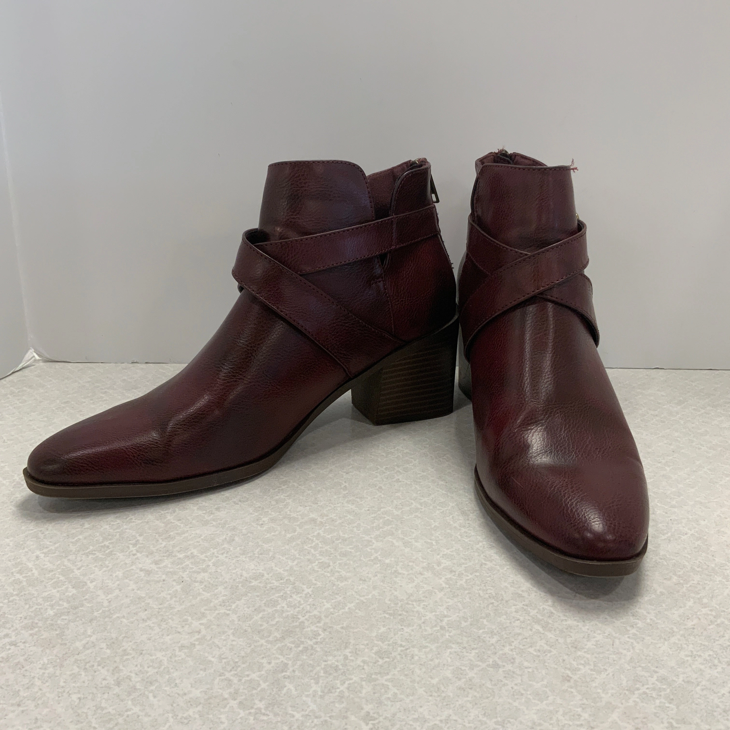 Boots Ankle Heels By Frye And Co In Maroon, Size: 9