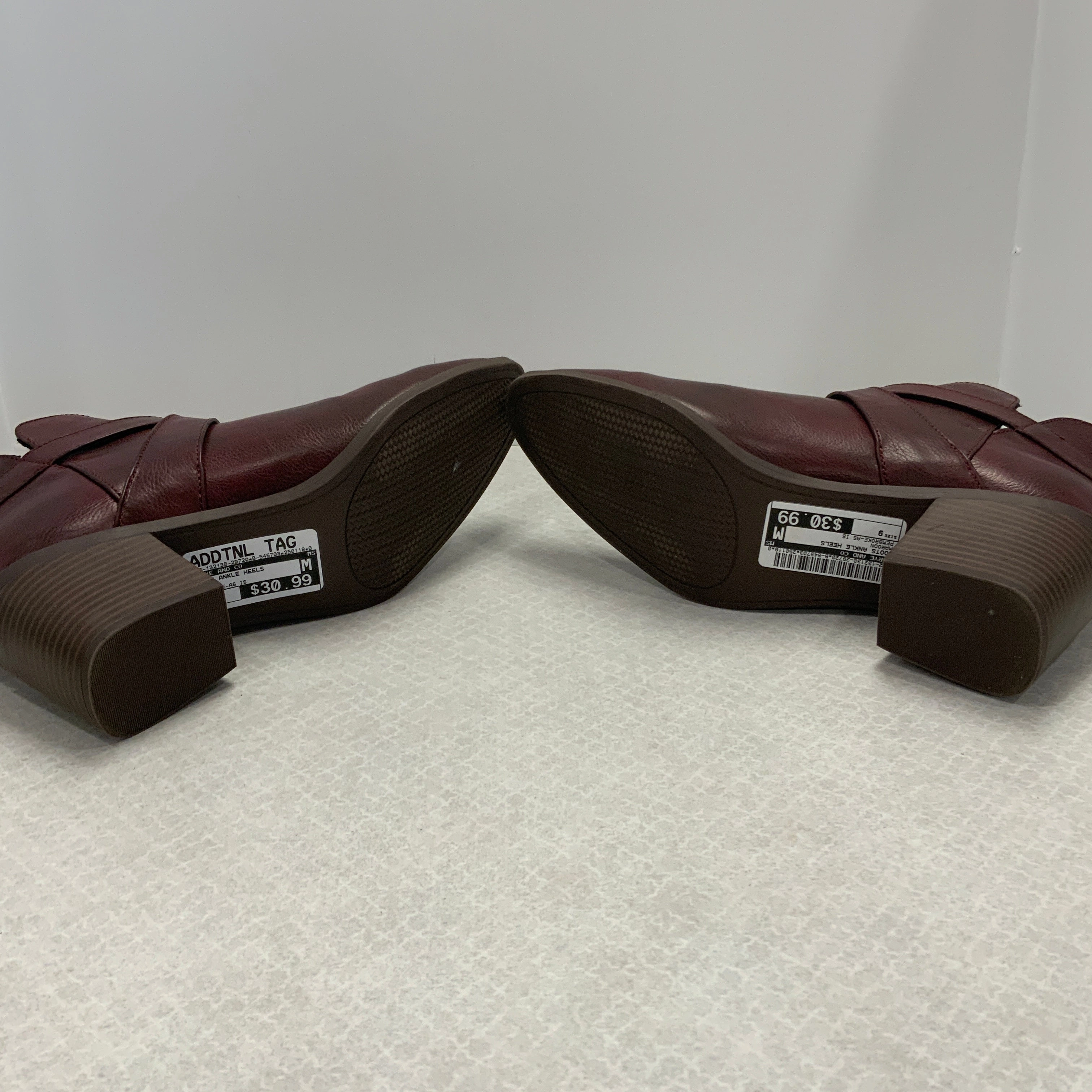 Boots Ankle Heels By Frye And Co In Maroon, Size: 9