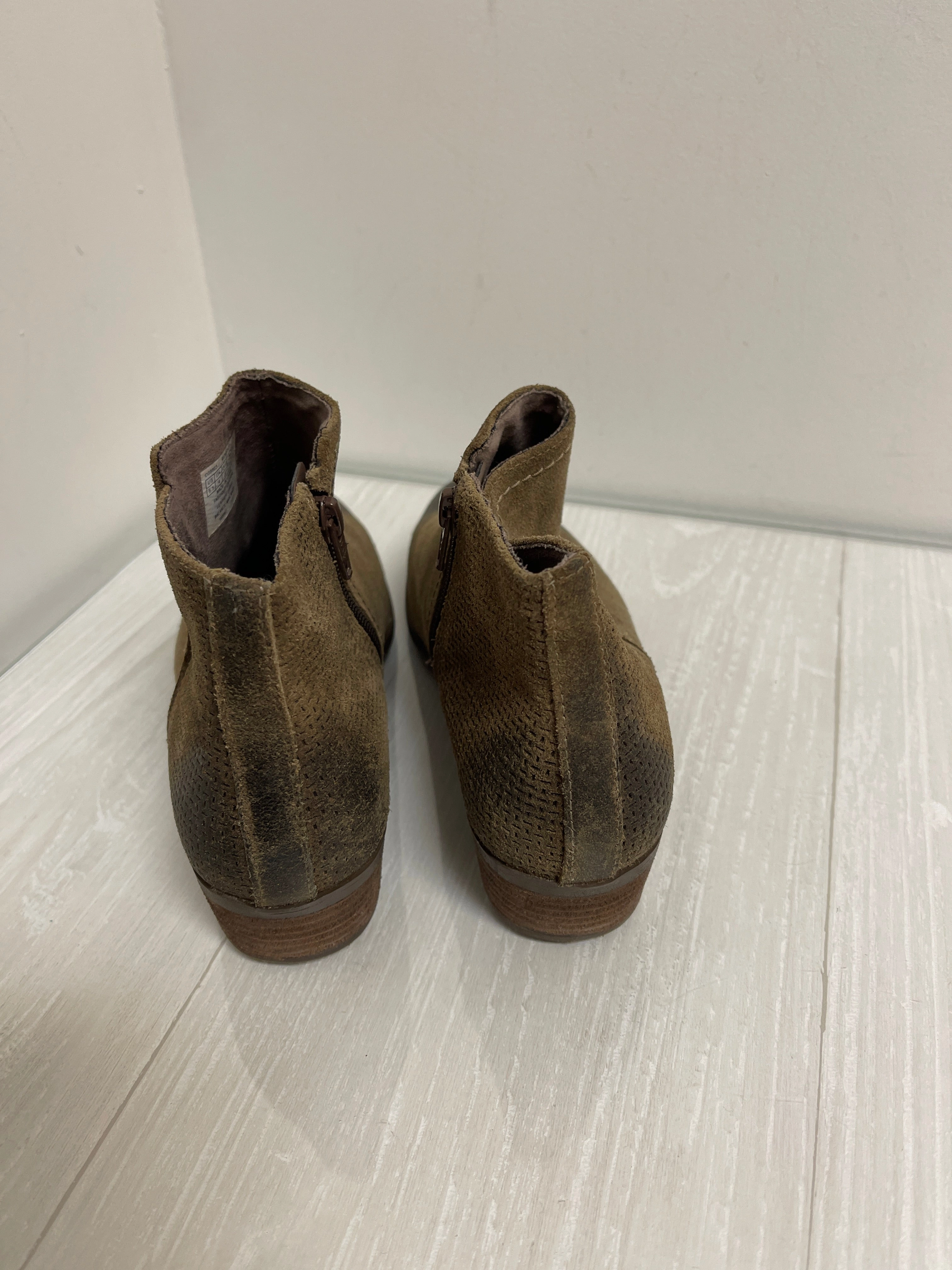 Boots Ankle Heels By Rockport In Brown, Size: 6.5