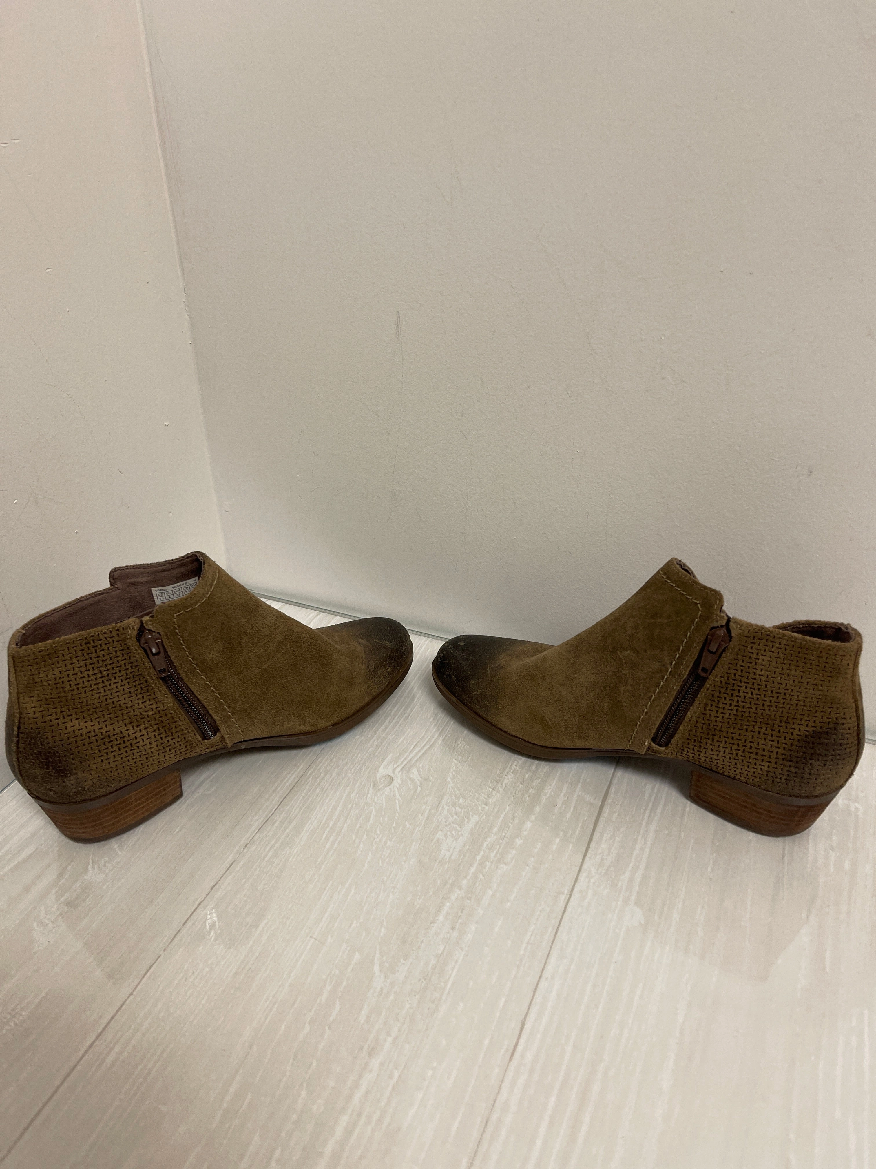 Boots Ankle Heels By Rockport In Brown, Size: 6.5