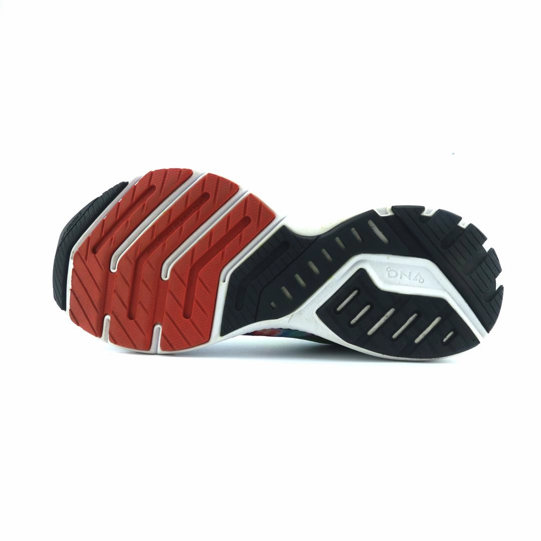 BROOKS LAUNCH 8