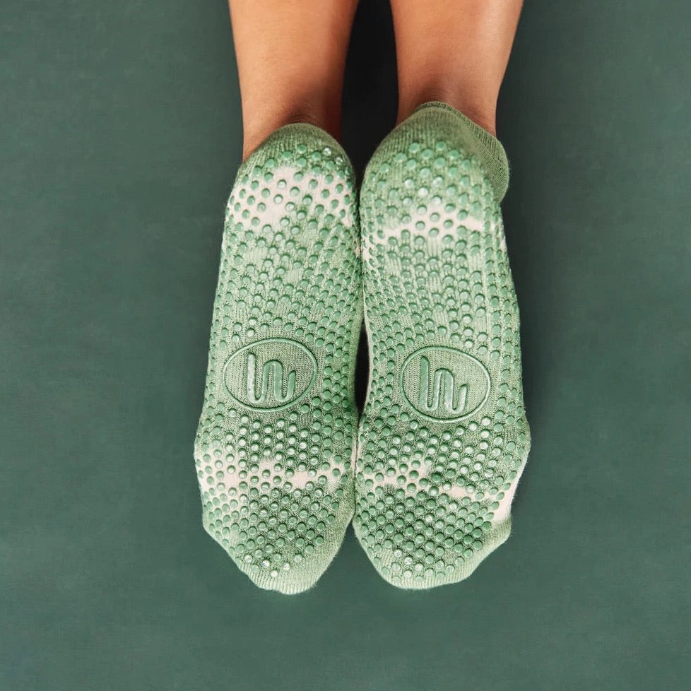 Classic Low Rise Grip Socks - Tie-Dye (Barre / Pilates)