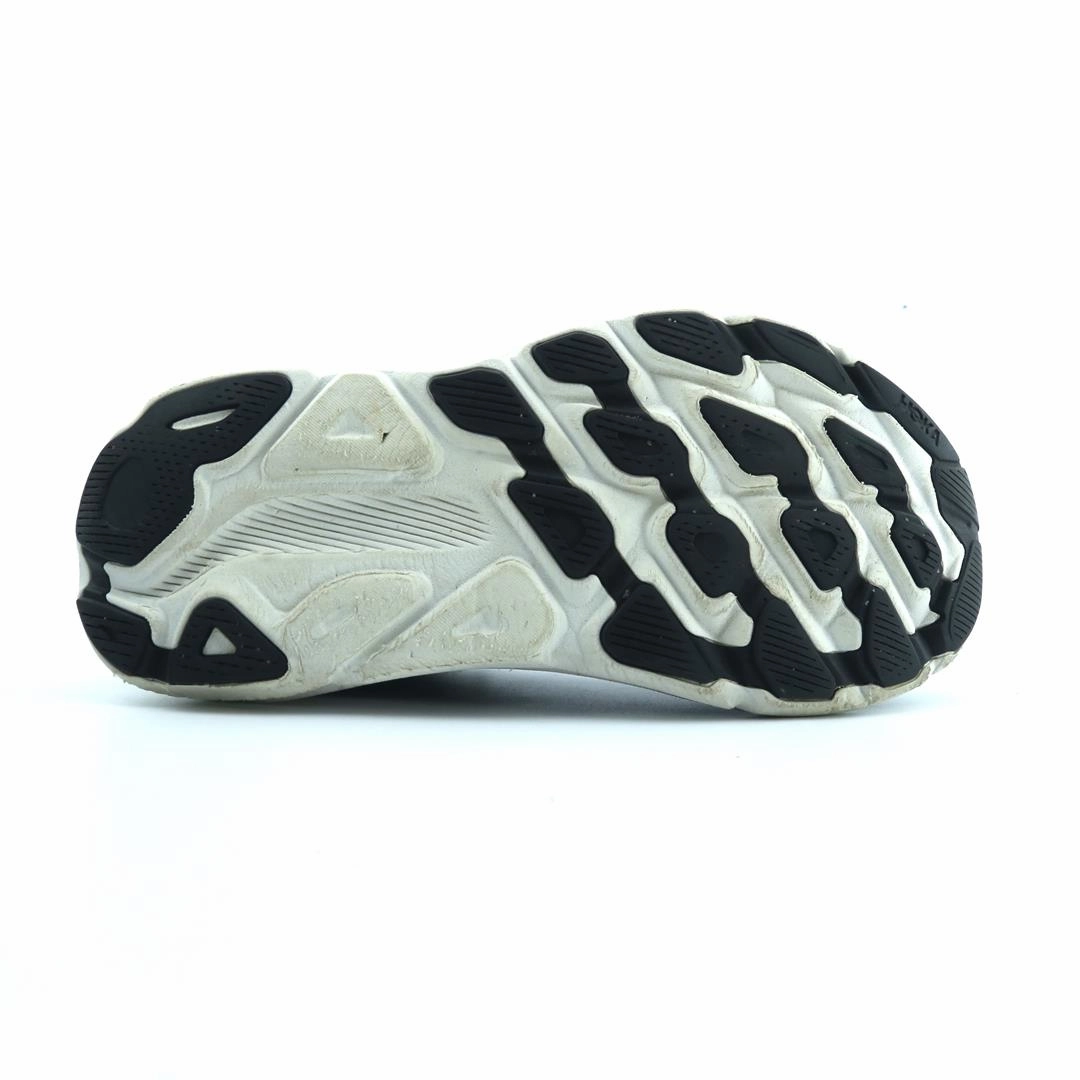 HOKA ONE ONE CLIFTON 9