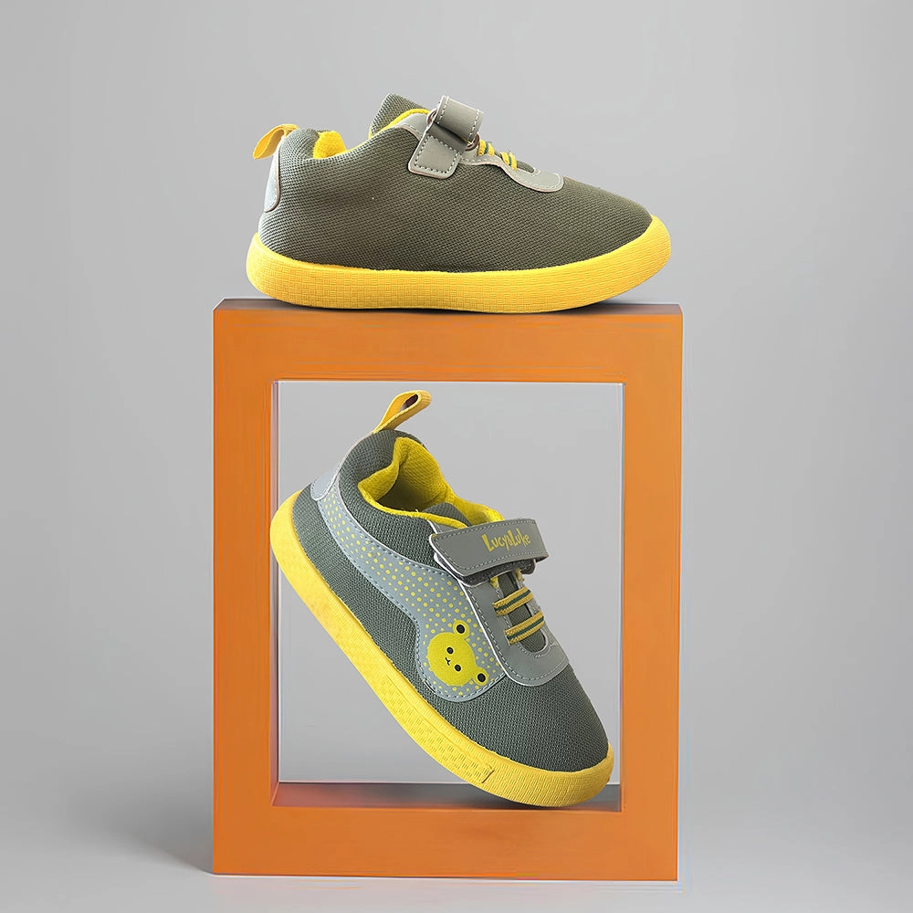 Lucy & Luke Green Casual Non Lacing Shoes For Kids BASTIAN-2E By Liberty