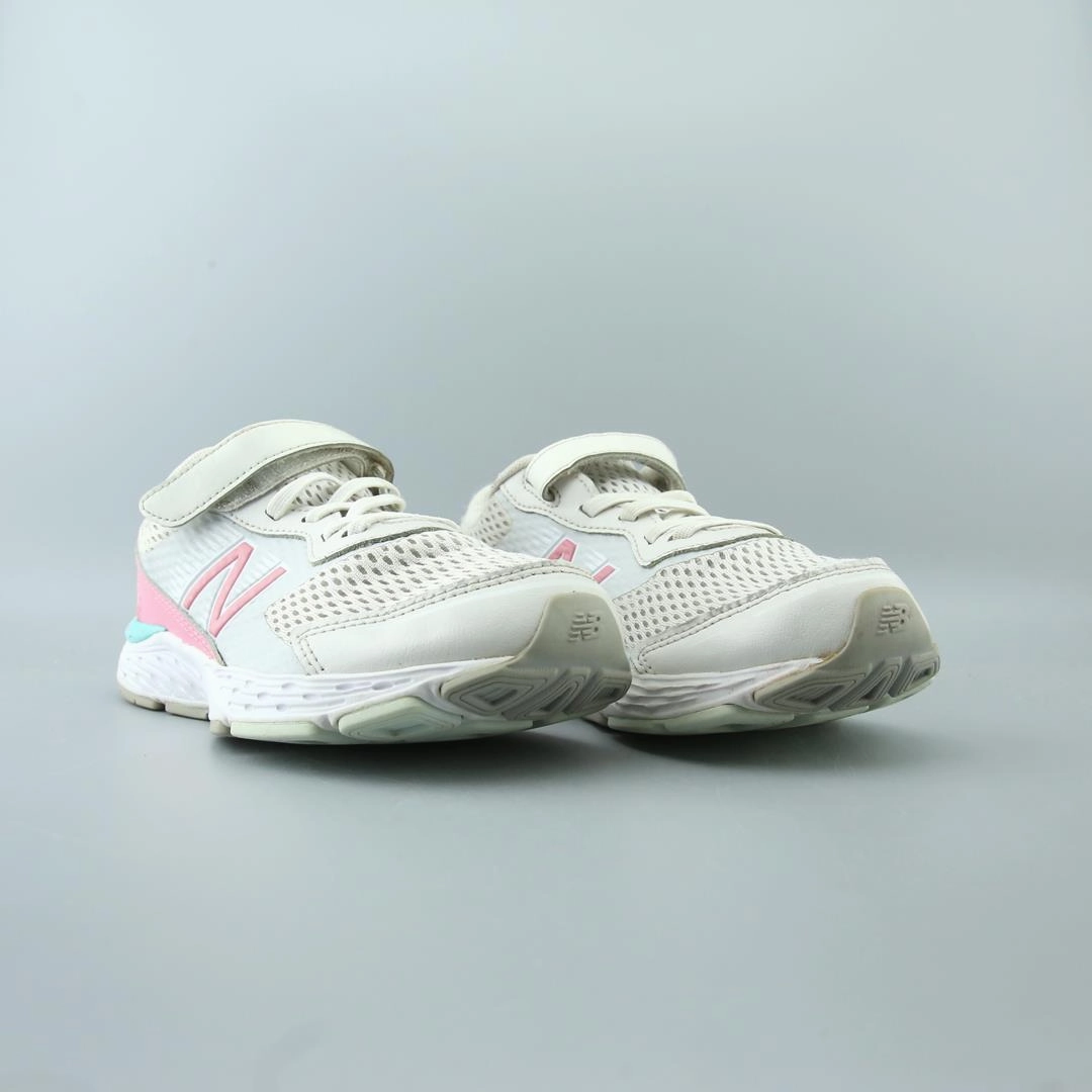 NEW BALANCE 680V6