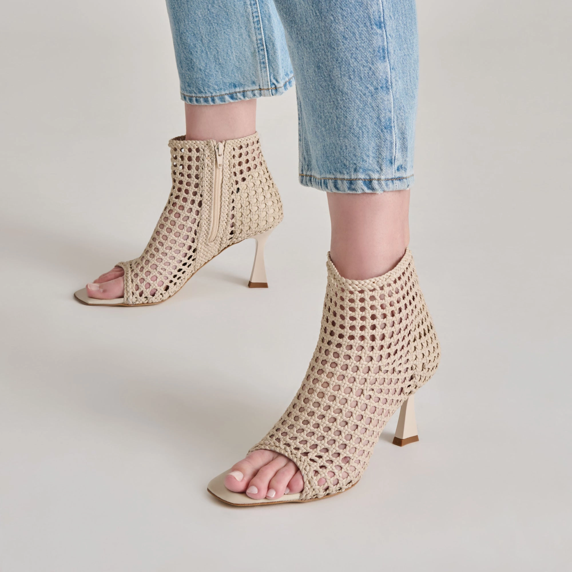 QUIN HEELS BONE WOVEN LEATHER
