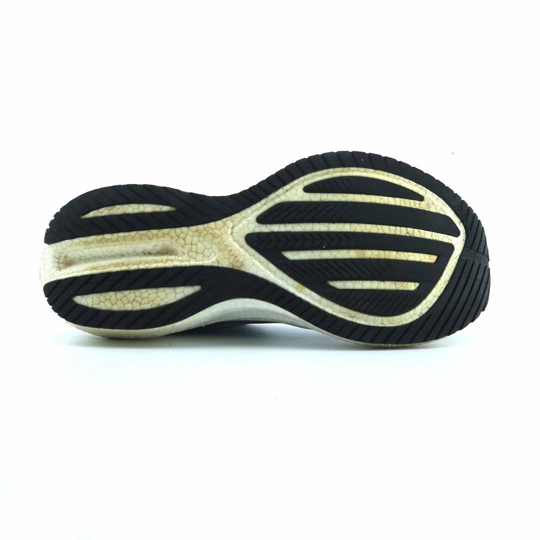 SAUCONY TRIUMPH 21