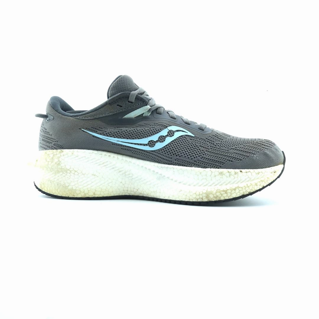 SAUCONY TRIUMPH 21