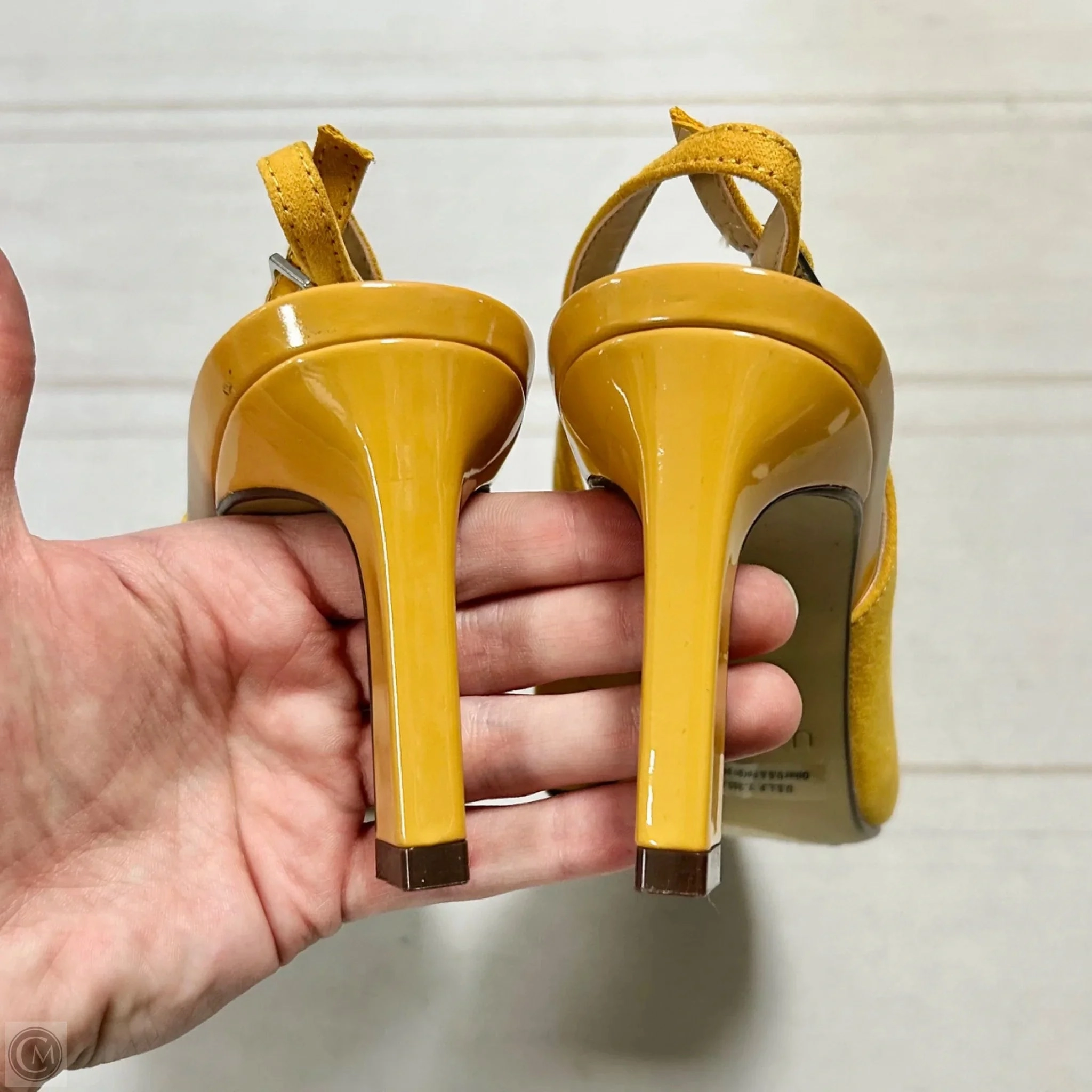 Shoes Heels Kitten By Unisa In Yellow, Size: 5.5