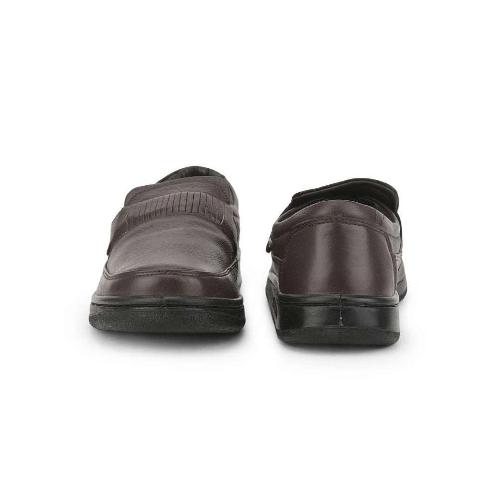 Warrior Casual Non Lacing Shoes For Men (Brown) 2078-59 By Liberty