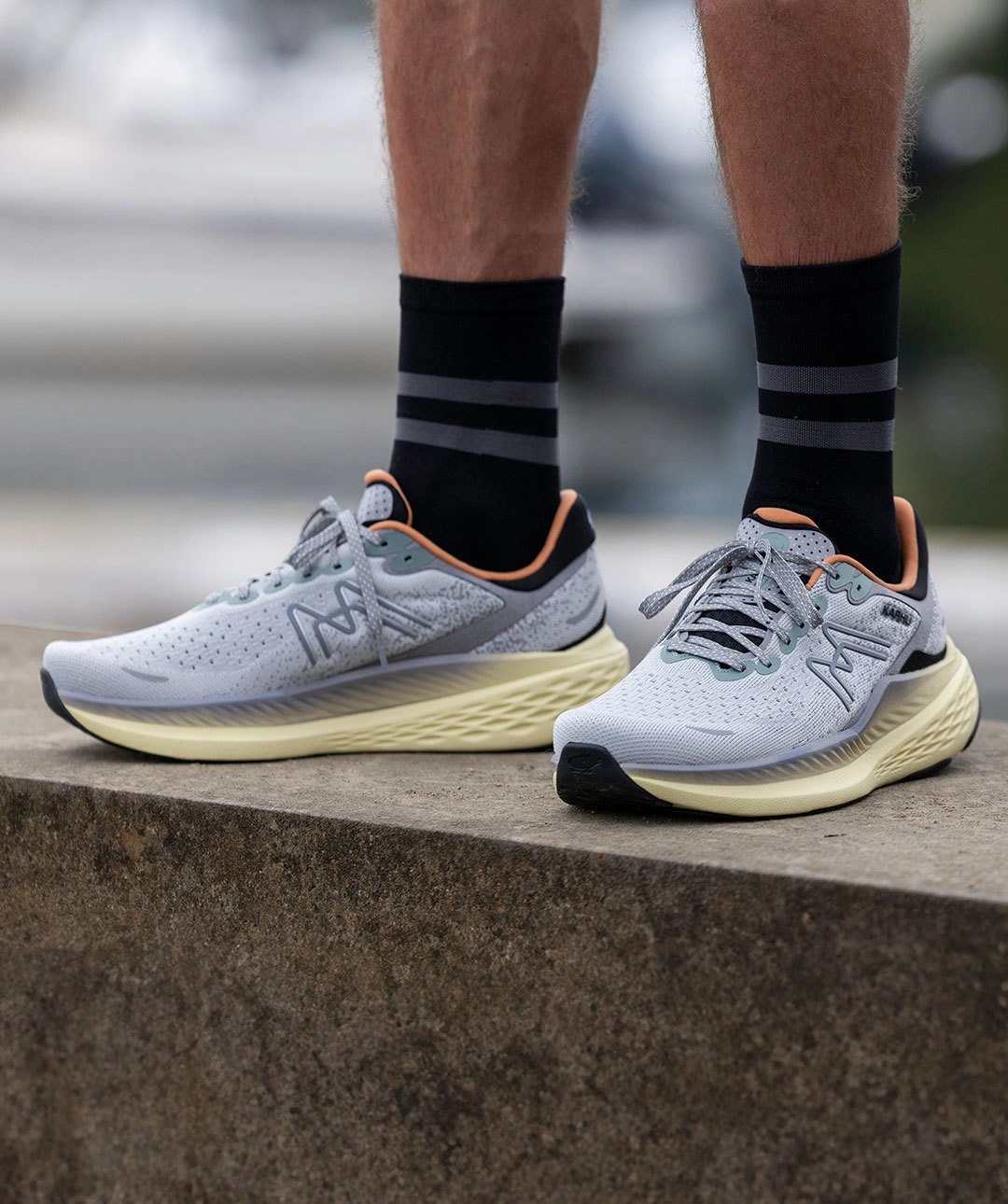 WOMEN'S MESTARI RUN 1.5 - LUNAR ROCK / BUTTERRUM