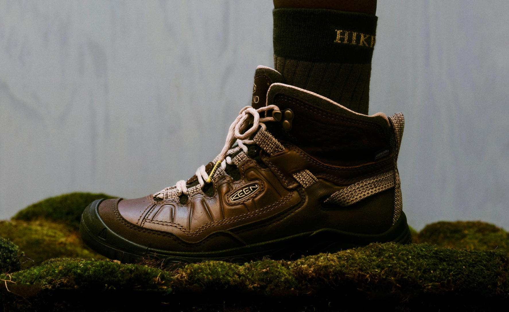 Women's Targhee IV Waterproof Hiking Boot x Hikerkind  |  Dark Earth/Dark Earth